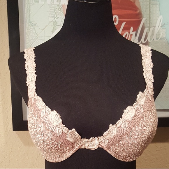 Vingage Intimacy Custom Lace Push Up Bra - Picture 3 of 5